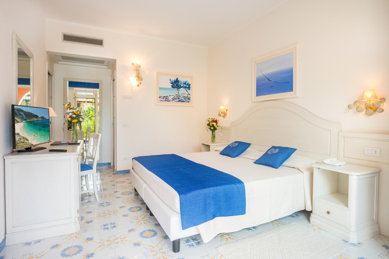 Hotel Del Golfo Проккио Экстерьер фото