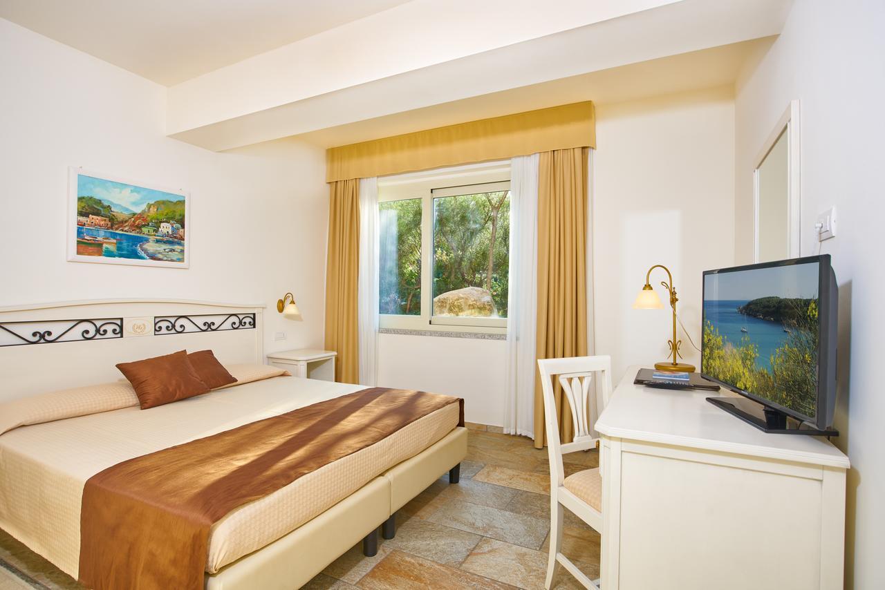 Hotel Del Golfo Проккио Экстерьер фото