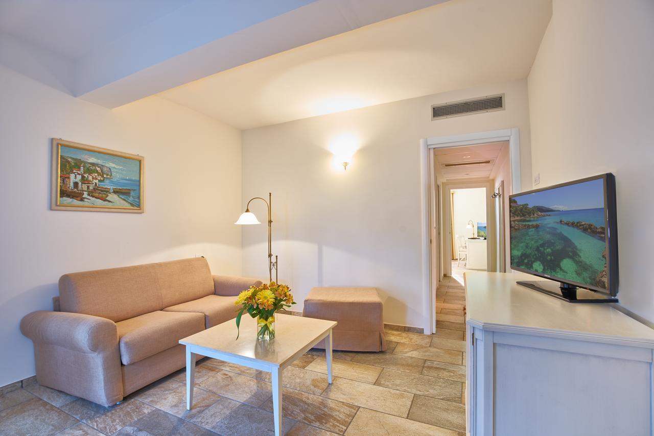 Hotel Del Golfo Проккио Экстерьер фото