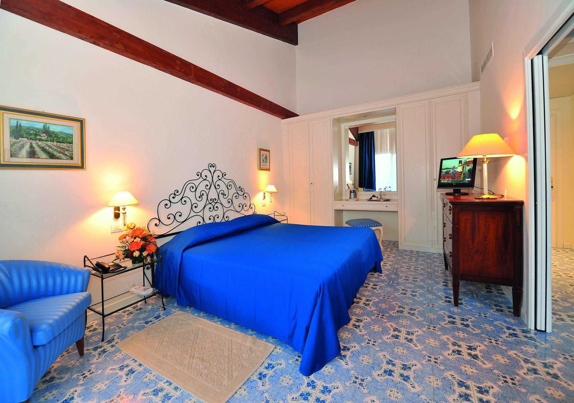 Hotel Del Golfo Проккио Экстерьер фото