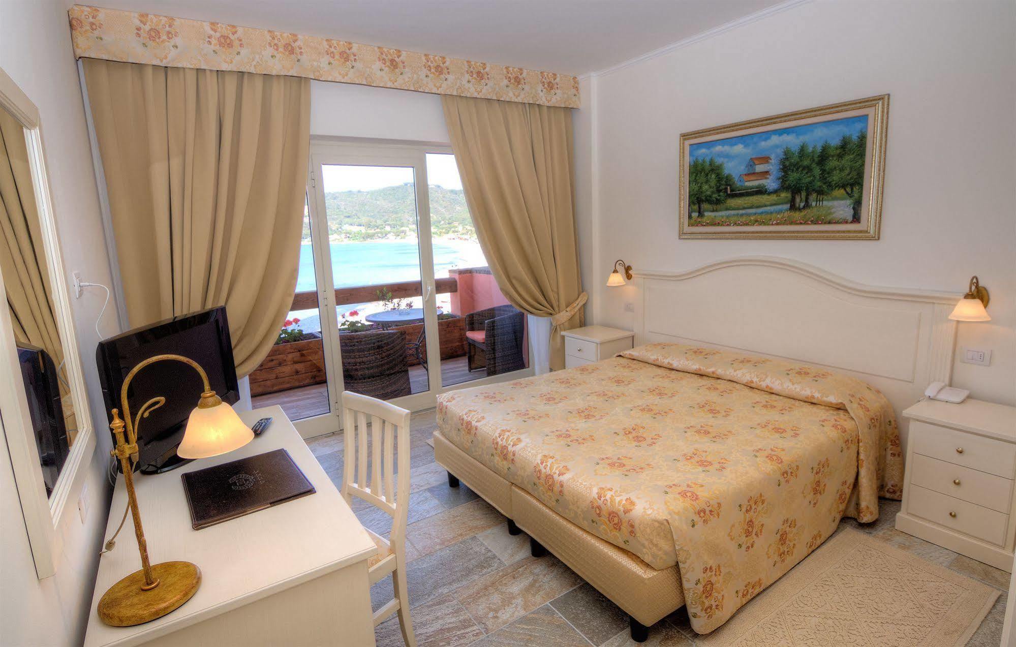Hotel Del Golfo Проккио Экстерьер фото