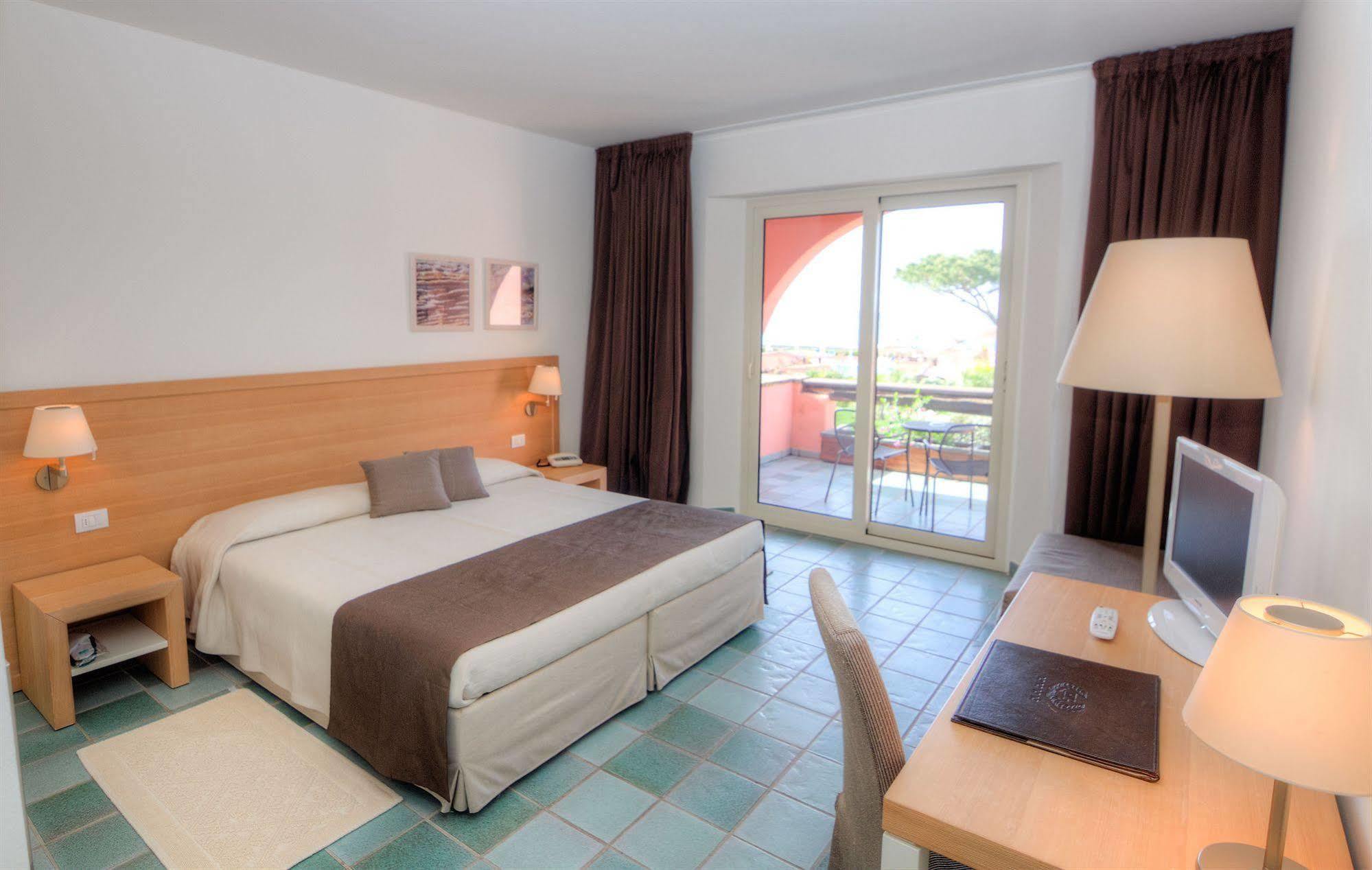 Hotel Del Golfo Проккио Экстерьер фото