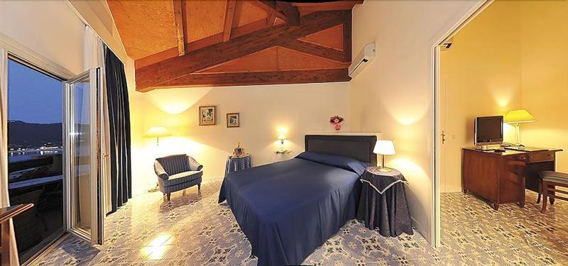 Hotel Del Golfo Проккио Экстерьер фото
